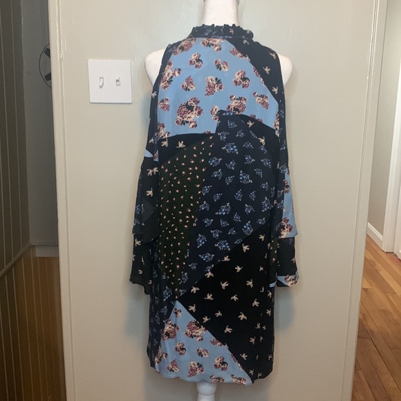 Parker Anastasia Bird Floral Patchwork Cold Shoulder Silk Dress Parker - Picture 8 of 10